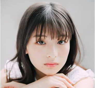 出口夏希の画像